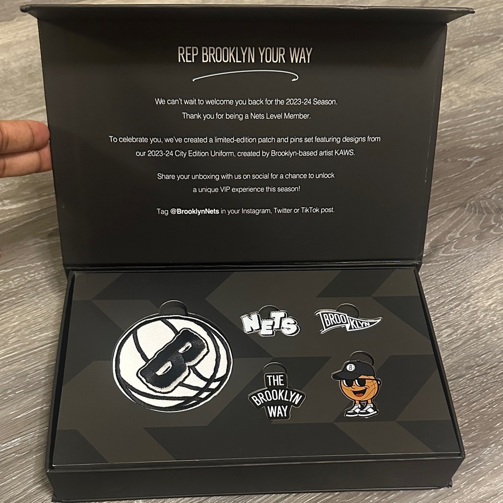 Patch Set - Black and White